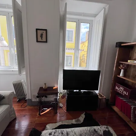 Live Like A Local 2br Flat In The Heart Of Graça *